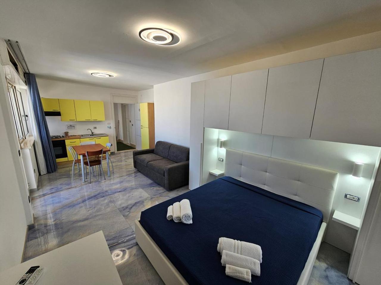 Infinity Residence Con Parcheggio 切萨雷奥港 外观 照片